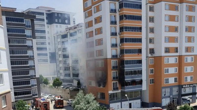 Maraş'ta bir apartmanda yangın: Aynı aileden 3 kişi yaşamını yitirdi