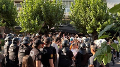 İzmir'de Onur Yürüyüşü'ne müdahale: Gözaltına alınan 36 kişi serbest