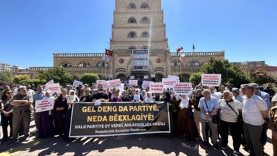 DEM Parti'den ihraç edilen Zeyni İpek’in istifası istendi