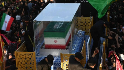 Hamaney'in naaşı Necef ve Kerbela'da; Meşhed'de defnedilecek