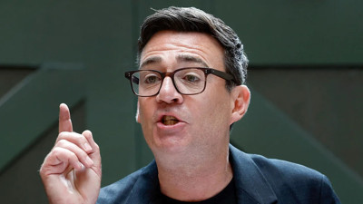 Andy Burnham İşçi Partisi'nin Gazze tutumuyla ilgili özür diledi