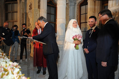 AKP'de saflar netleşiyor, kavga kızışıyor - Resim : 1