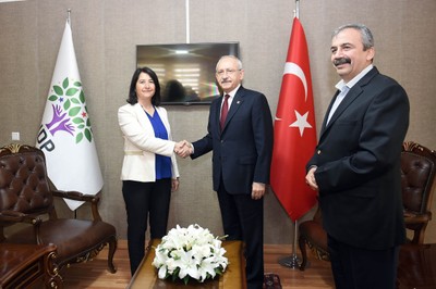 CHP lideri Kılıçdaroğlu ilk kez HDP Genel Merkezi'nde - Resim : 1