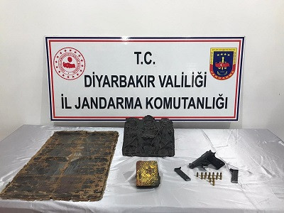 Tarihi eser satıcıları alıcı ararken yakalandı - Resim : 1
