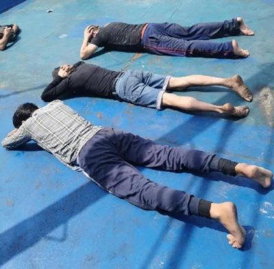 Gine'de Türk bayraklı teknede 528 kilo kokain ele geçirildi - Resim : 1