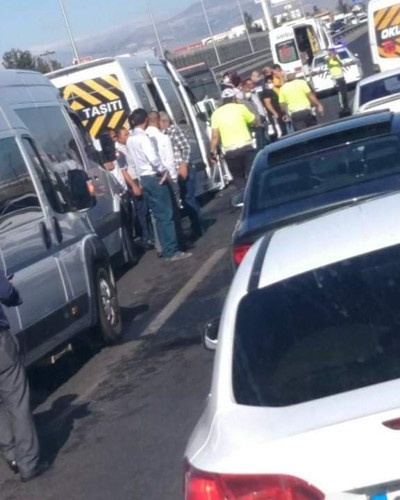 Malatya'da zincirleme kaza: 9 araç çarpıştı, 21 kişi yaralandı - Resim : 1