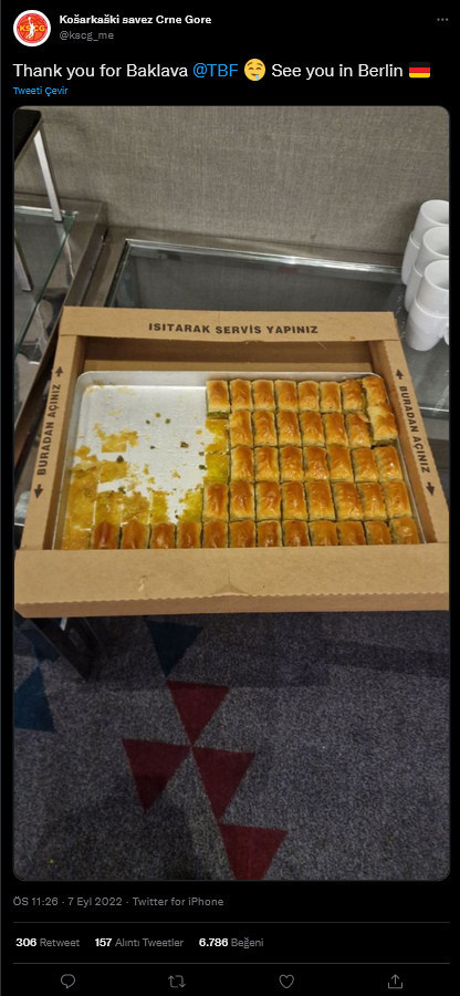 Gürcistan'ı eleyen Karadağ'a Türkiye'den baklava - Resim : 1