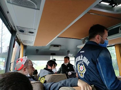 Canlı Blog: Koronavirüs önlemlerinden muaf tutulan emekçiler haklarını 1 Mayıs'ta aradı - Resim : 1