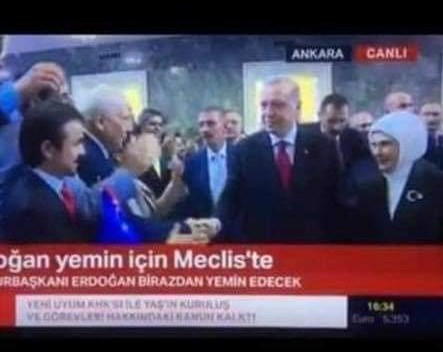 'Sahte Cumhurbaşkanı'nın birçok siyasetçiyle fotoğraf çektirdiği ortaya çıktı - Resim : 13