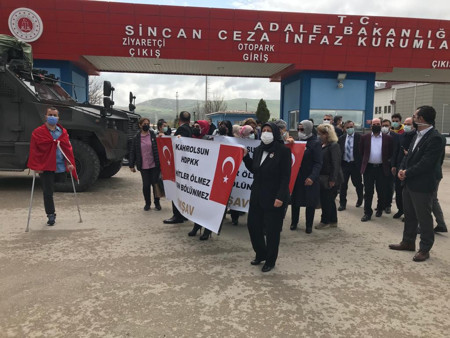 Kobane Davası ertelendi: Bu durumda bırakın cevap vermeyi günahımızı vermeyiz - Resim : 1