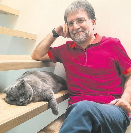 Arınç'tan Hakan'a: Ne zaman 'Entel Maganda' şarkısını dinlesem seni anımsarım - Resim : 1