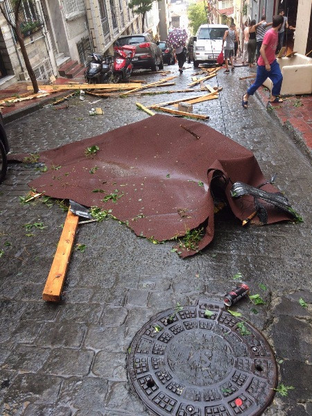 İstanbul'da dolu, sel ve yangın - Resim: 3