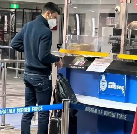 Djokovic'ten itiraf: Covid testi pozitif çıkmasına rağmen karantina kurallarına uymamış - Resim : 1