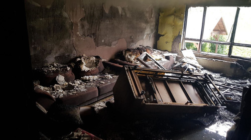 Suriyeli ailenin evinde yangın: 4 kişi dumandan etkilendi - Resim : 1