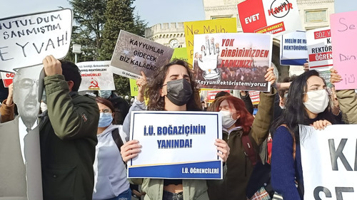 İstanbul Üniversitesi öğrencilerinden Boğaziçi eylemi: Tüm atanmış rektörler istifa etsin - Resim : 2