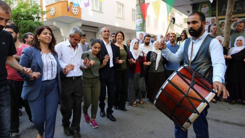 HDP Diyarbakır'da 12 milletvekili çıkarmayı hedefliyor - Resim : 4