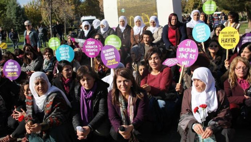 Susmuyoruz, korkmuyoruz, itaat etmiyoruz - Resim : 3