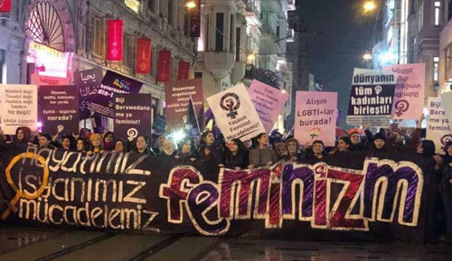 Kadınların isyanı Türkiye’de umudu ateşliyor… - Resim : 1