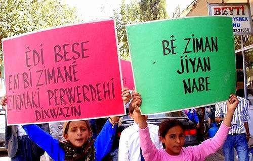 Sosyo Politik araştırması: Katılımcıların yüzde 98.4'ü çocukları için anadilinde eğitim istiyor - Resim: 12