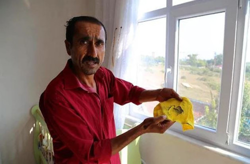 Üzerlerine kömür tozu yağıyor - Resim : 2
