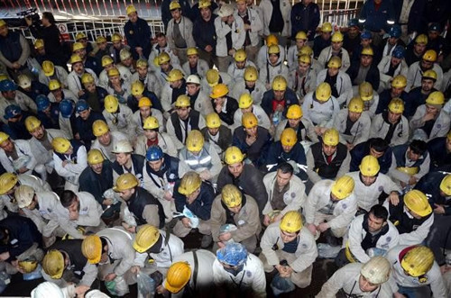 Dünya Madenciler Günü'nde göçük altında öldüler - Resim : 3