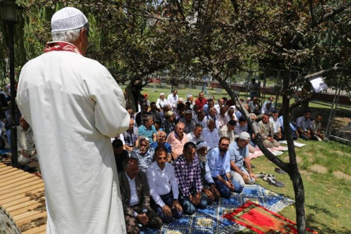 'Vicdan ve Adalet Nöbeti'nde Cuma namazı - Resim : 1