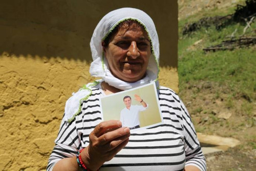 Demirtaş için evlerinde miting yapıyorlar - Resim : 3