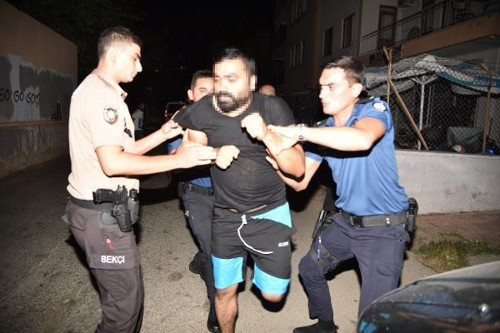 'Dedikodu' tartışması silahlı meydan savaşına dönüştü - Resim : 1