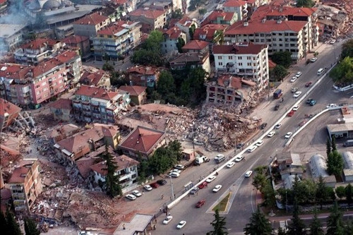 İstanbul'da önce deprem sonra tsunami - Resim : 1