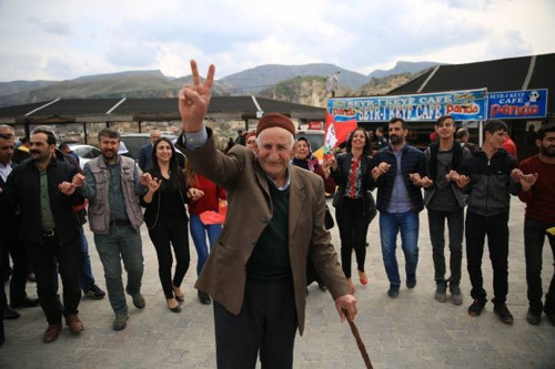 Temelli kayyımlar için halka sordu: Süpürgeler hazır mı? - Resim : 3