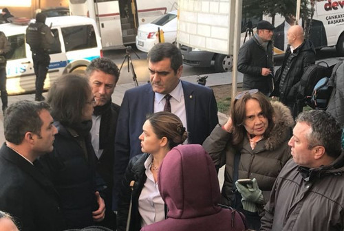 TTB Merkez Konseyi üyesi doktorlara baskın ve gözaltı - Resim : 1