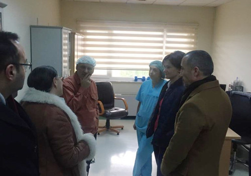 Kendini yakan işçinin durumu kritik - Resim : 2