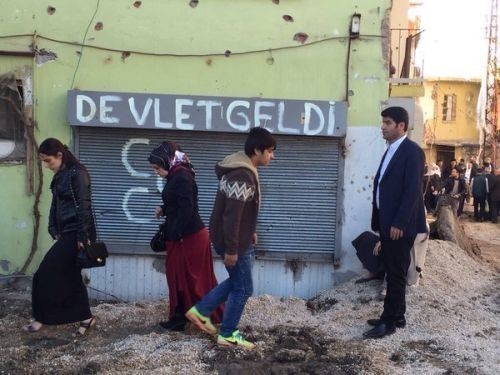 Nuriye ve Semih’i silip ‘Devlet geldi’ yazdılar - Resim : 1