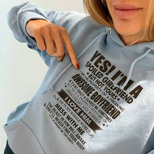 Şeyma Subaşı, 'erkek arkadaşımın malıyım' yazılı tişörtle poz verdi - Resim : 1