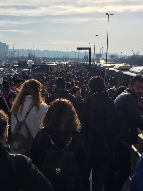 Trafiğe çare olacaktı İstanbul'un başına bela oldu - Resim : 1