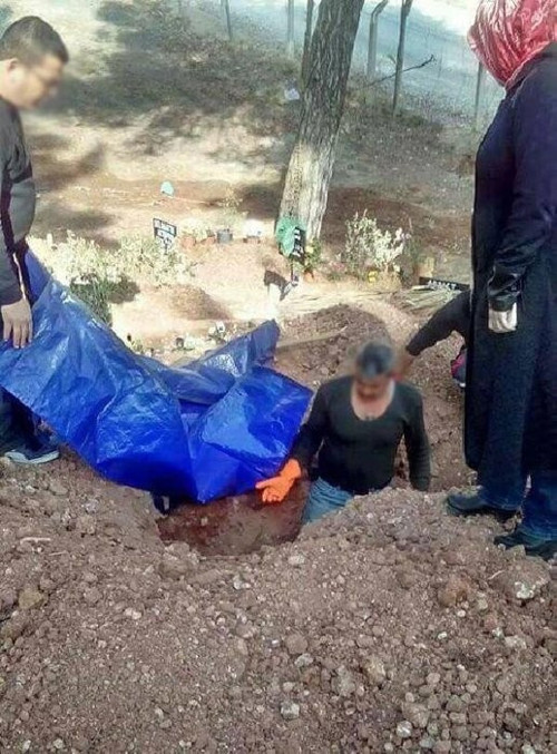 Irkçı siyaset mezar saldırılarını gelenek haline getirdi - Resim : 1