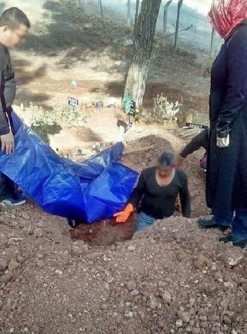 Irkçı siyaset mezar saldırılarını gelenek haline getirdi - Resim : 1