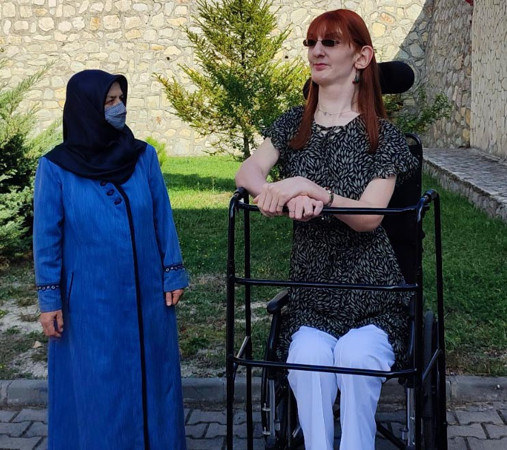 Dünyanın en uzun kadını Rumeysa: Farklı olmak kötü bir şey değil - Resim : 1