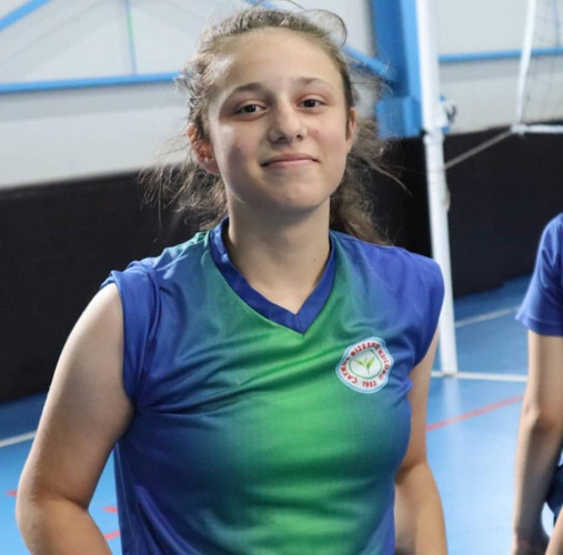 18 yaşındaki Cansu'nun üniversite sevinci, 6 saat 15 dakika sürdü - Resim : 1