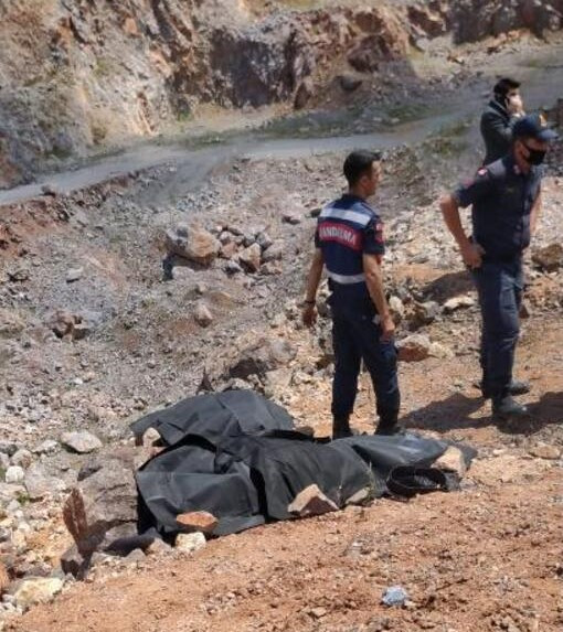 Sakarya'da hava fişekleri taşıyan araçta patlama: 3 ölü, 6 yaralı - Resim : 3