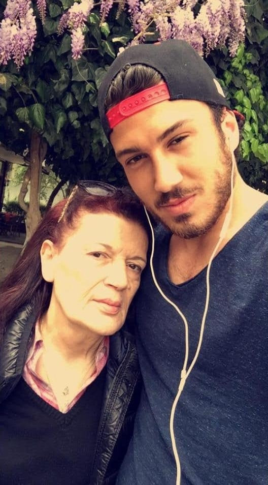 Anne acısıyla maça çıkan futbolcu gözyaşlarına boğuldu - Resim : 2