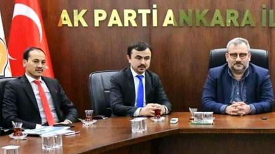 'Sahte Cumhurbaşkanı'nın birçok siyasetçiyle fotoğraf çektirdiği ortaya çıktı - Resim : 2
