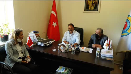 'Dışarıdaki şirketlere verilen paranın yüzde 10'u aktarılsa çiftçinin borcu olmaz' - Resim : 1