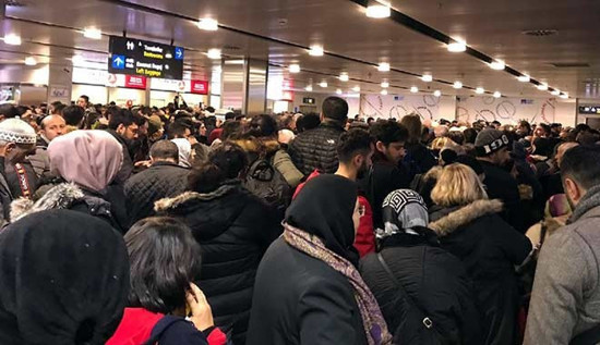 Pegasus çilesi: Biletler iptal edildi, yolcular ortada kaldı - Resim : 1