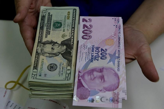 Financial Times: Kuru 7 TL'nin altında tutmaya çalıştılar ama olmadı - Resim : 1