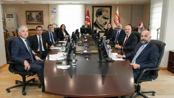 Deniz Güçer, RTÜK Başkanvekilliğine seçilen ilk kadın üye oldu