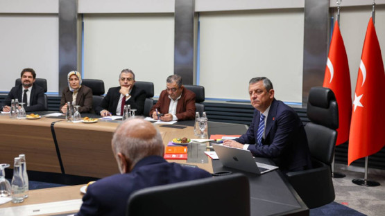 Özgür Özel, Diyarbakır Kent Koruma ve Dayanışma Platformu temsilcileri ile bir araya geldi