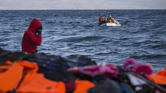 Marmaris'te göçmenleri taşıyan bot battı: 1 kişi hayatını kaybetti, 2 kişi kayıp