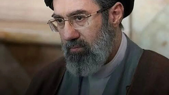 Hamaney onay makamına dönüştü, ülkeyi Devrim Muhafızları yönetiyor