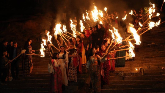 Şırnak'ta Newroz kutlaması: Kadınlar meşaleli yürüyüş yaptı